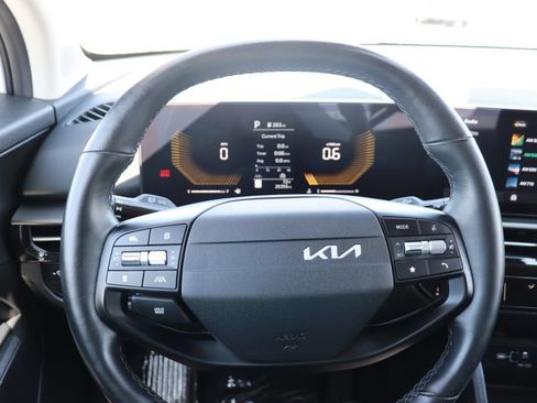 Used 2026 Kia Sportage LX FWD image 18