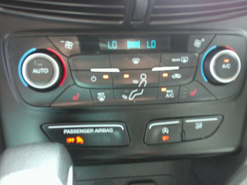 Used 2019 Ford Escape SE AWD/4WD image 8
