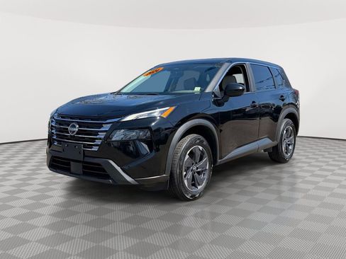 Used 2024 Nissan Rogue SV FWD image 3