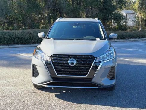 Used 2021 Nissan Kicks SV w/ Interior Electronics Package image 3