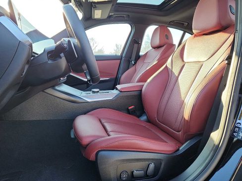 Certified 2025 BMW 330i xDrive Sedan w/ Convenience Package image 13