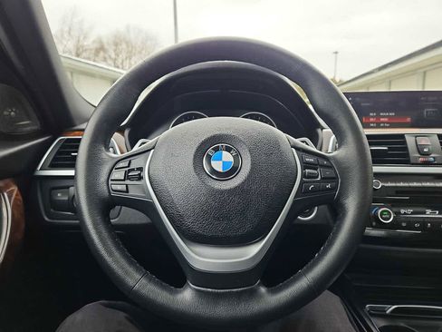 Used 2018 BMW 330i xDrive Sedan w/ Premium Package image 18