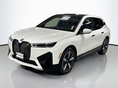 Used 2023 BMW iX xDrive50 w/ Sport Package image 1