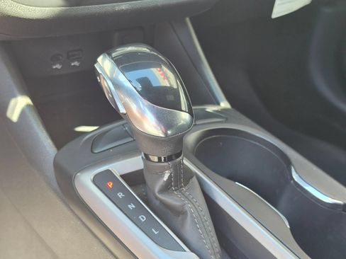 Used 2025 Buick Envista Preferred w/ Convenience I Package FWD image 16