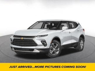 Used 2025 Chevrolet Blazer LT FWD video 1