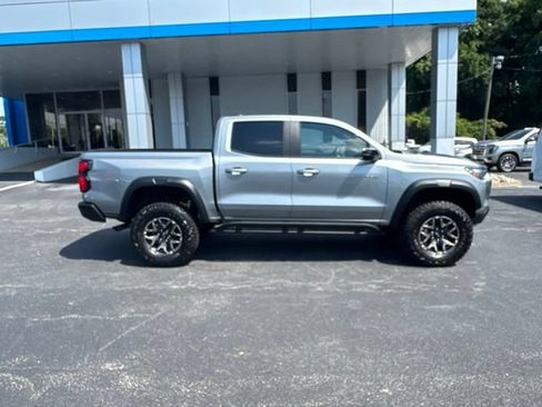 Used 2026 Chevrolet Colorado ZR2 w/ Technology Package AWD/4WD image 23