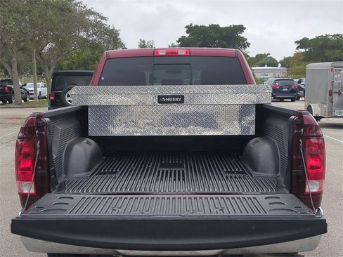 Used 2020 RAM 1500 Classic SLT image 14