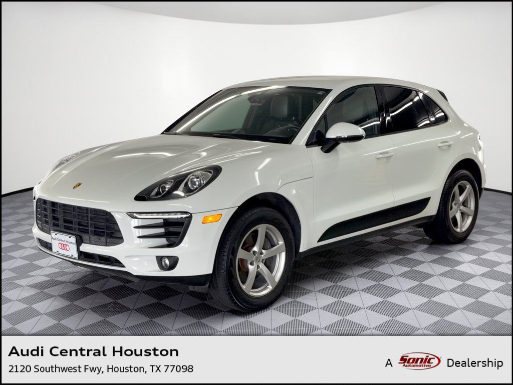 Used 2018 Porsche Macan AWD/4WD image 1