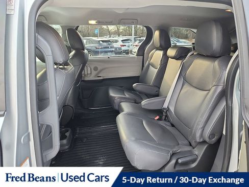 Used 2023 Toyota Sienna LE image 10
