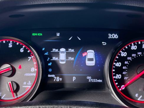 Used 2022 Toyota Camry XSE image 23