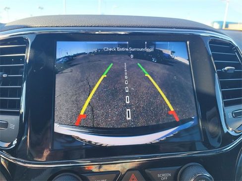 Used 2022 Jeep Grand Cherokee Laredo X image 21