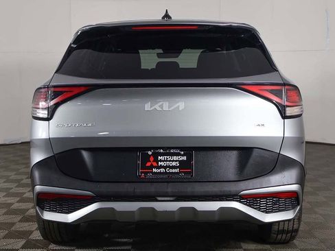 Used 2023 Kia Sportage LX image 11