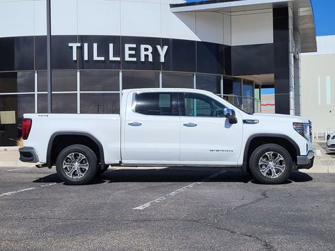 Used 2025 GMC Sierra 1500 SLT image 1