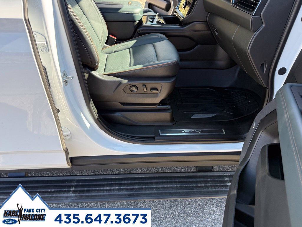 Used 2025 GMC Yukon AT4 w/ AT4 Premium Plus Package AWD/4WD image 44