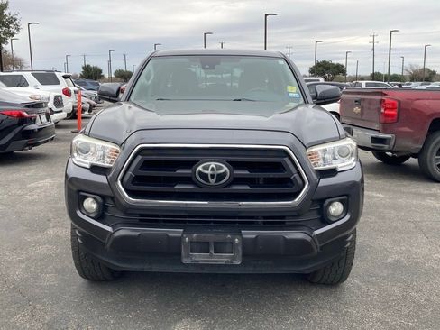 Used 2020 Toyota Tacoma SR5 image 2