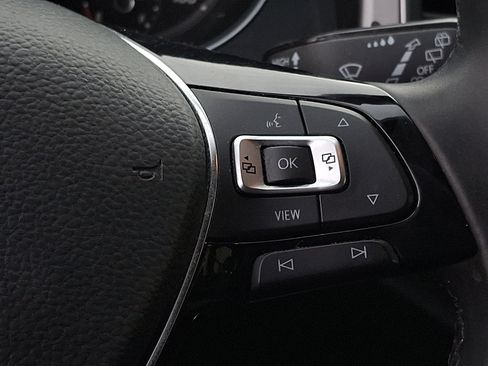 Used 2019 Volkswagen Atlas SE w/ Towing Package image 21