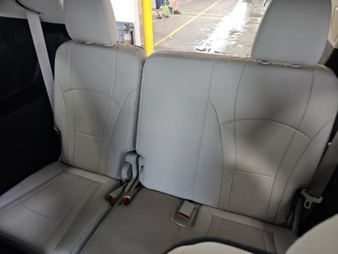 Used 2023 Buick Enclave Essence w/ Experience Buick Package FWD image 15
