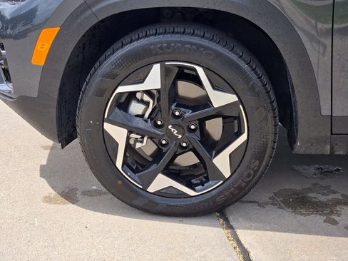 New 2026 Kia Seltos S AWD/4WD image 8