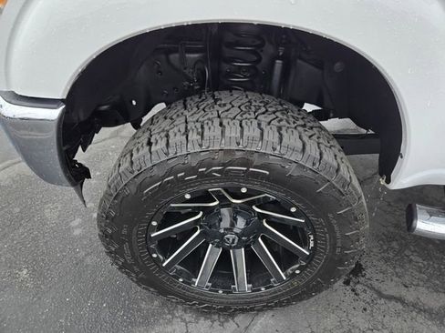 Used 2016 Ford F250 Lariat w/ Lariat Interior Package image 16