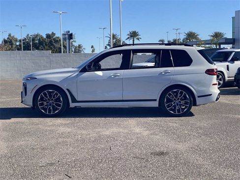 Certified 2025 BMW X7 M60i image 10