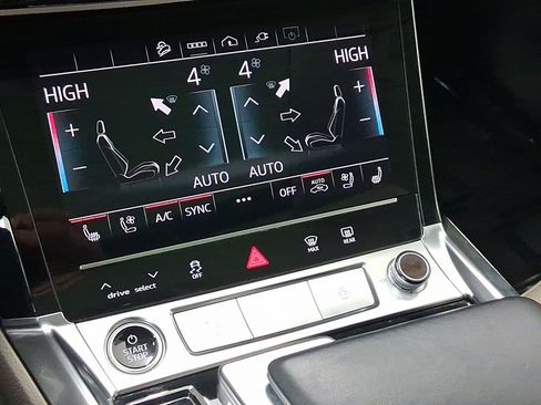 Used 2022 Audi e-tron Premium Plus image 27
