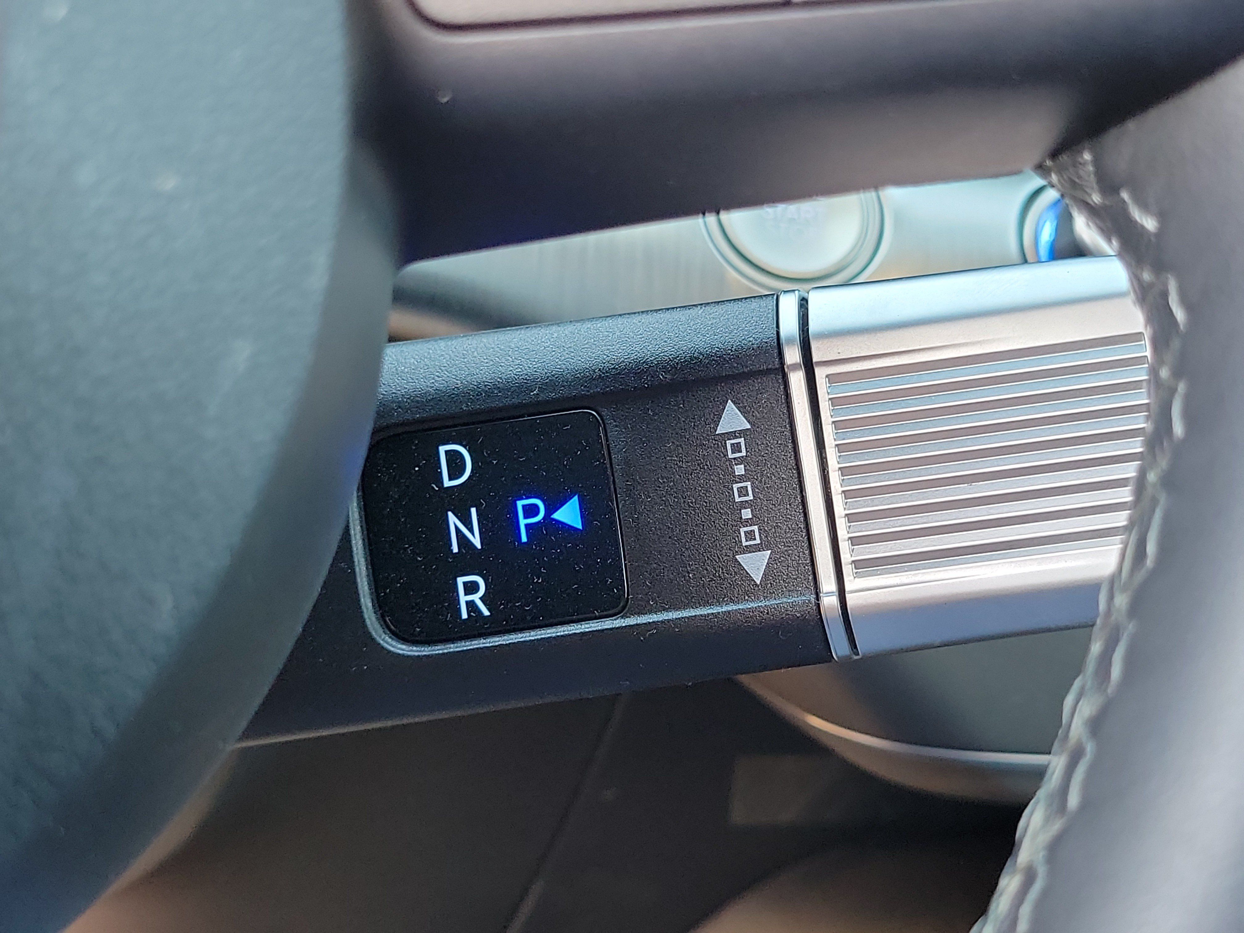 Certified 2025 Hyundai Kona SEL AWD/4WD image 16