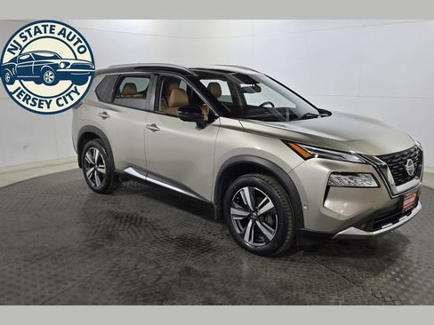 Used 2021 Nissan Rogue Platinum AWD/4WD image 1