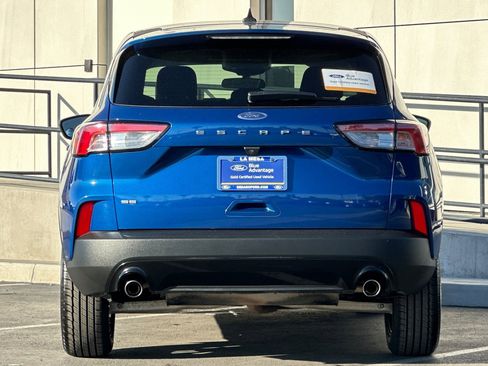 Certified 2022 Ford Escape SE w/ SE Sport Appearance Package image 4
