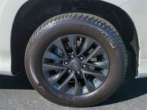 Used 2023 Lexus GX 460 Premium image 10