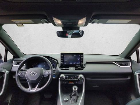 Used 2022 Toyota RAV4 XSE AWD/4WD image 17