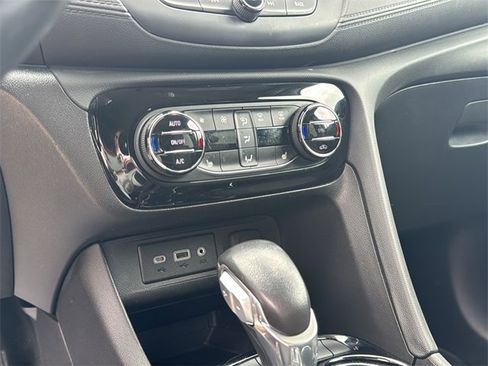 Used 2023 Buick Encore GX Select image 17