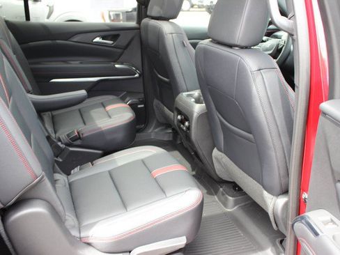 Used 2026 Chevrolet Traverse RS w/ LPO, Floor Liner Package AWD/4WD image 16