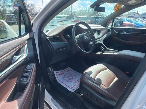 Used 2021 Buick Enclave Avenir w/ Avenir Technology Package AWD/4WD image 9