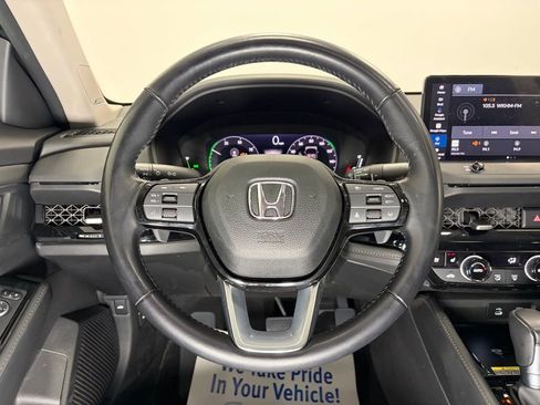 Used 2024 Honda Accord Touring image 13