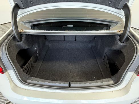 Used 2020 BMW 330i xDrive Sedan w/ Convenience Package image 33