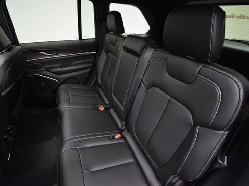 New 2026 Jeep Grand Cherokee Limited image 35