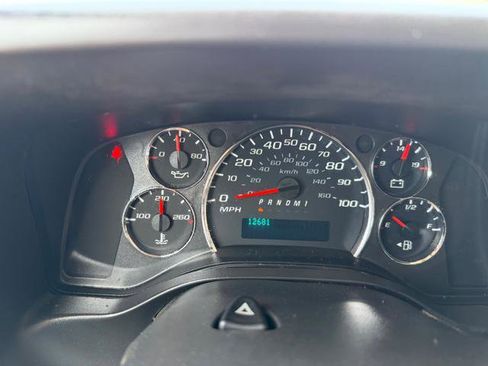 Used 2017 Chevrolet Express 2500 image 44