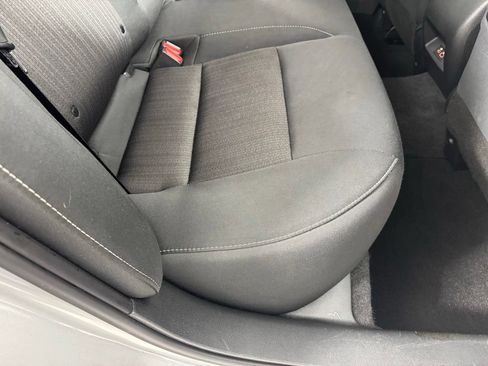 Used 2025 Nissan Altima 2.5 SV FWD image 33