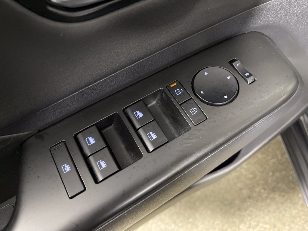 Certified 2024 Hyundai Kona Limited FWD image 19