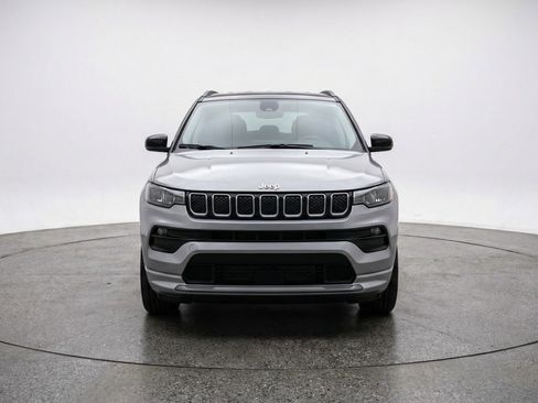 Used 2025 Jeep Compass Limited image 2