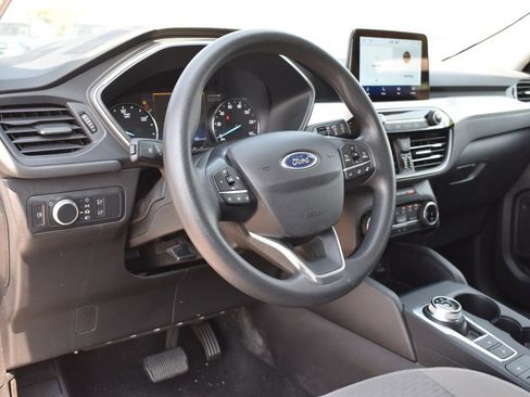Used 2022 Ford Escape SE FWD image 10