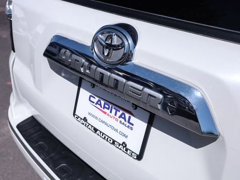 Used 2017 Toyota 4Runner Limited AWD/4WD image 50