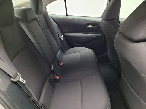 Used 2021 Toyota Corolla LE image 19