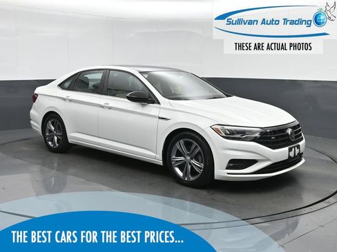Used 2019 Volkswagen Jetta R-Line w/ R-Line Cold Weather Package FWD image 1