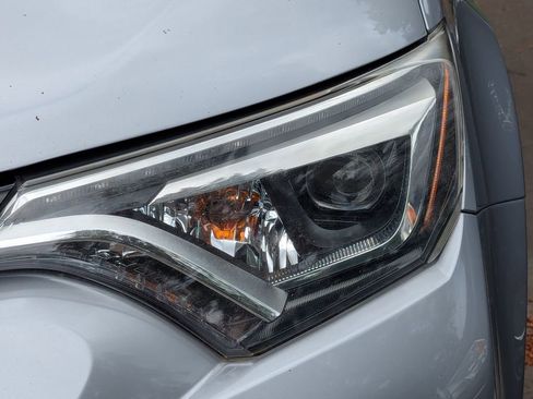 Used 2016 Toyota RAV4 Limited AWD/4WD image 15