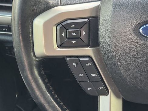 Used 2019 Ford F250 Lariat w/ Lariat Value Package AWD/4WD image 28
