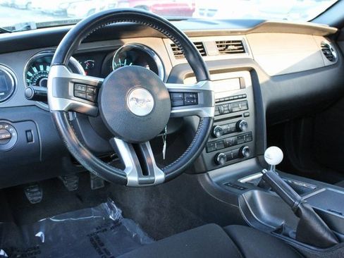 Used 2013 Ford Mustang GT image 15