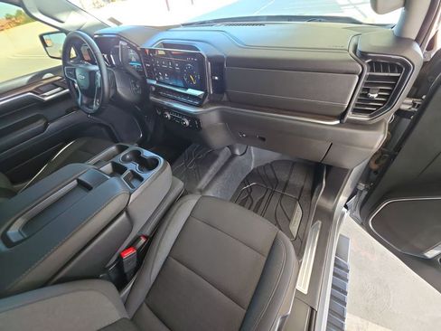 Used 2023 Chevrolet Silverado 1500 LT image 30