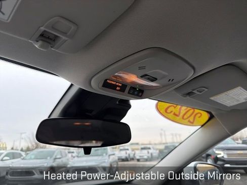 Used 2025 Chevrolet Trax LT w/ LT Convenience Package image 31