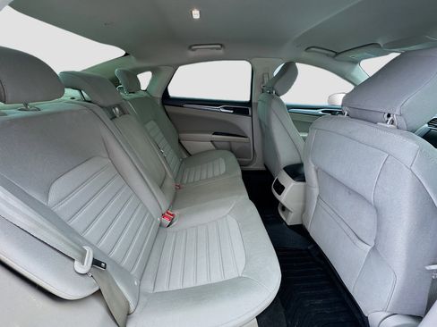 Used 2020 Ford Fusion SE image 14